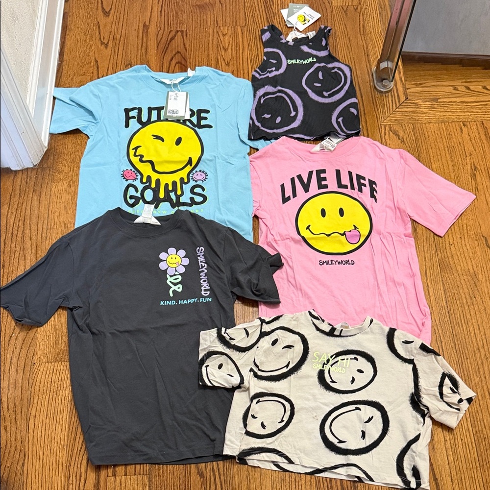 H&M Smiley World Set of 5 Girls Shirts